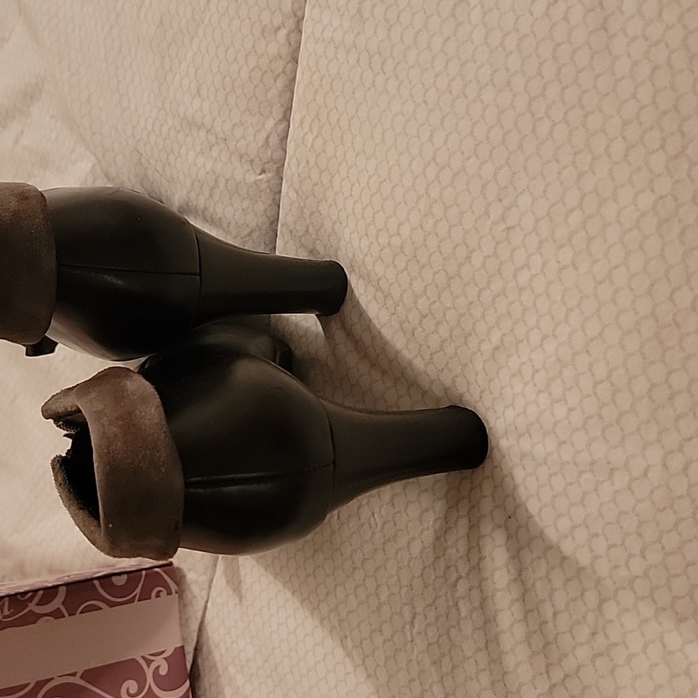 Booties - Picture 3 of 4